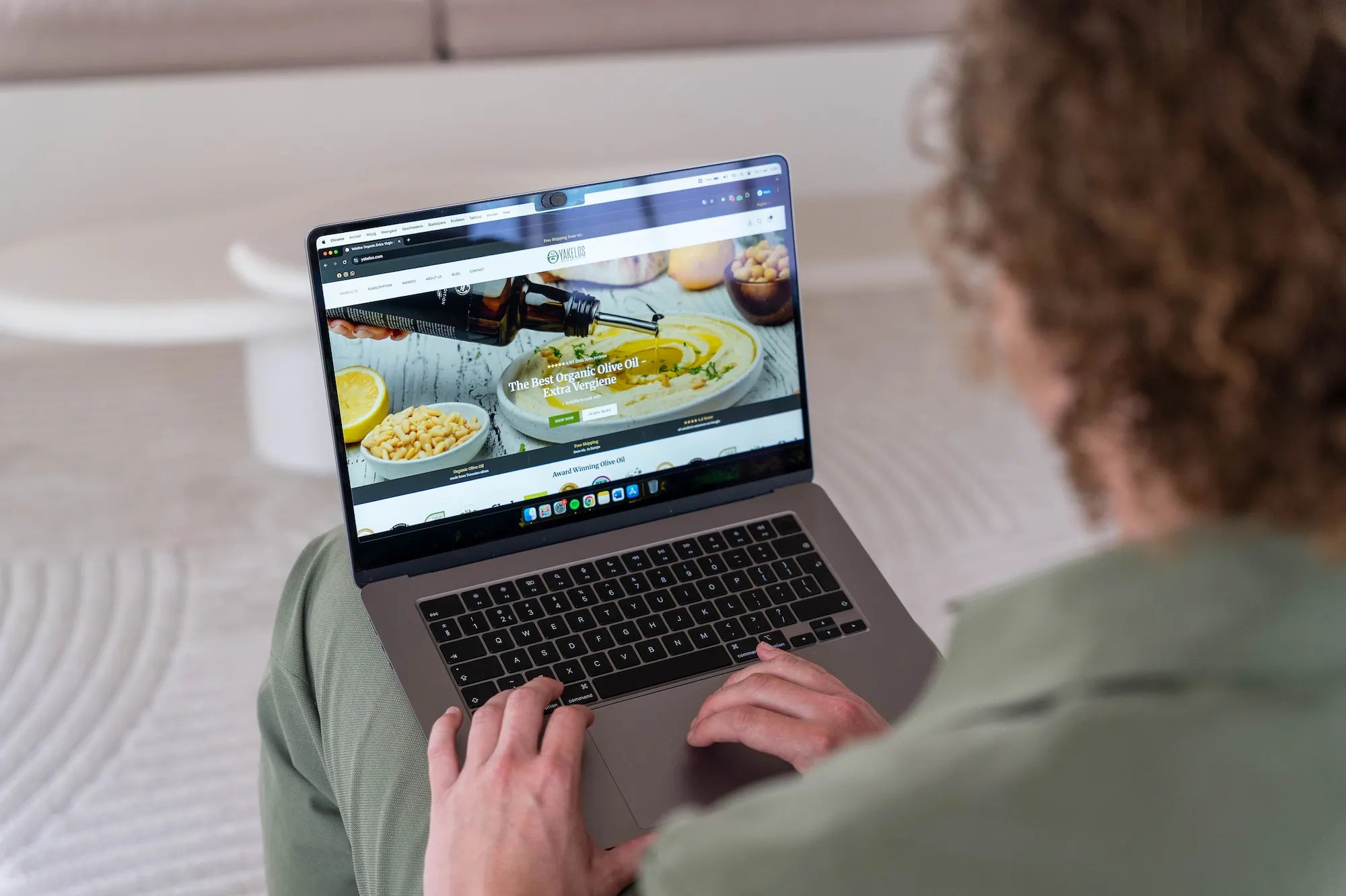 Wat kost een Shopify webshop laten bouwen? (2026)